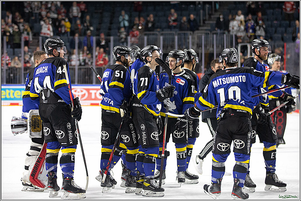 PENNY DEL; Koelner Haie- Fishtown Pinguins Bremerhaven; Koeln, 25.11.2021